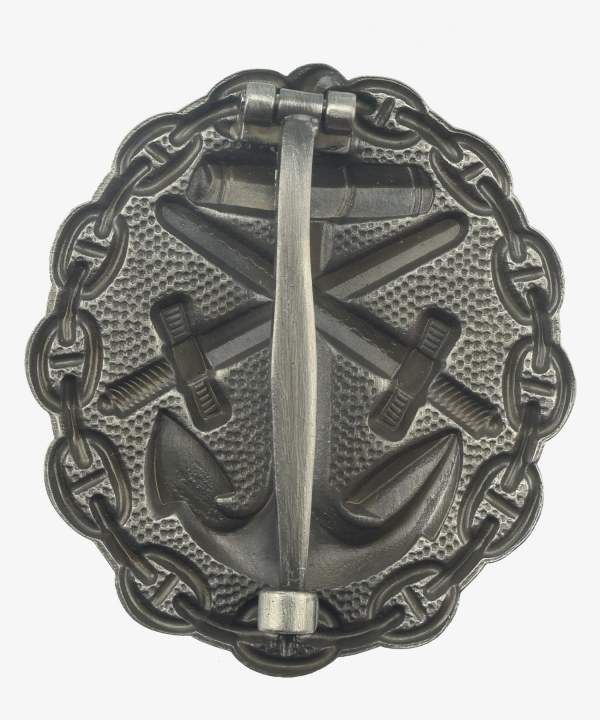 Empire wounded badge of the Navy in 1918 in silver